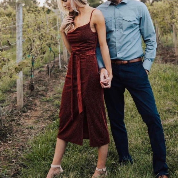 Lost + Wander Cinnamon red burgundy burnt orange velvet cowl neck midi dress - Picture 9 of 9